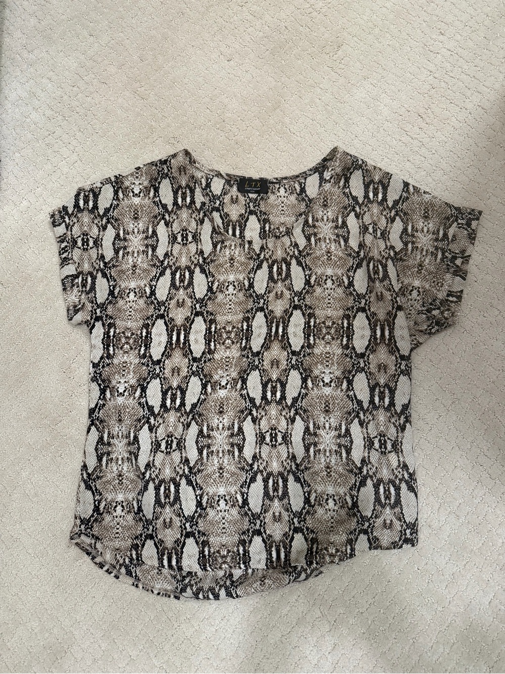 Women's Neutral Snake-Print Short Sleeve Top